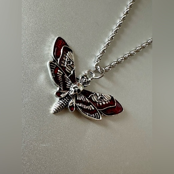 Vintage Butterfly Skull Decor Clavicle Chain Halloween Punk Pendant Necklace New - Picture 8 of 8